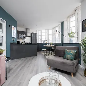 Bright & Spacious City Centre Apartment - 1-Bed Apartment Brighton